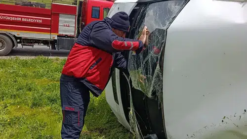Van Bitlis yolunda yağmur kazaya yol açtı