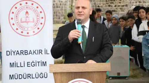 Diyarbakırda meslek liseleri geleceğin ustalarını meydanda buluşturdu