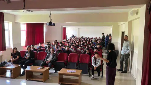 Çemişgezekli öğrencilere zorbalığa karşı kalkan eğitimi