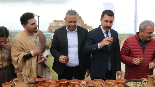 Zerzevan Kalesi’nde binlerce yıllık Roma sofrası kuruldu