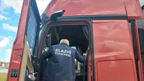 Elazığ yol kenarında park halindeki tırda acı son