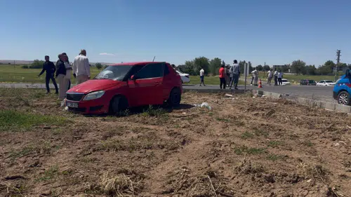 Suruç çevreyolundaki kavşak kazasında iki kişi yaralandı