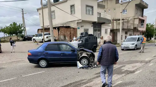 Mardin yolunda otomobil ve motosiklet kazası Bir kişi hastaneye kaldırıldı