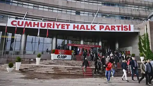 CHP'de kurultay depremi: 7 ilde düğmeye basıldı, çok sayıda isim emniyete götürüldü