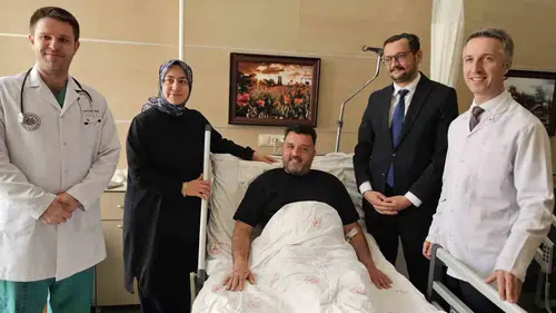 İstanbul’daki doktor Muş’taki hastayı robotla ameliyat etti