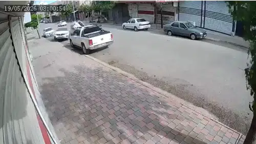 Siverek’te kontrolden çıkan otomobil park halindeki araca çarptı