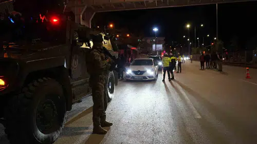 Şırnak bayramı güvenli geçirmek için bin 800 polisle sahaya indi
