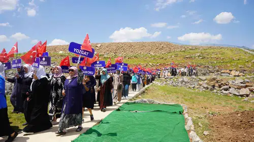 Cudi Dağı’nda şehit ailelerinden barış ve huzur mesajı
