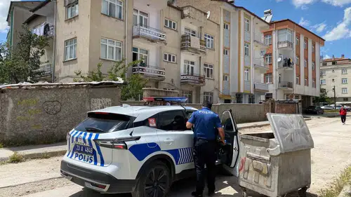 Elazığ’da balkondan düşen çocuk hastanelik oldu