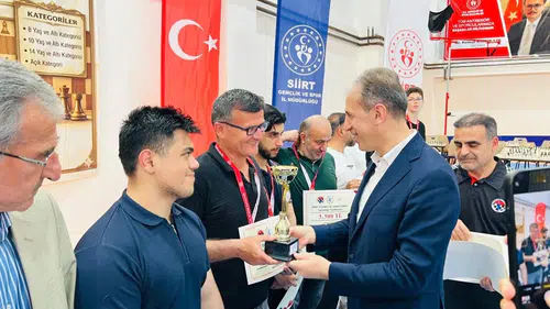Siirt’te satranç hamleleri ödüllerle taçlandı