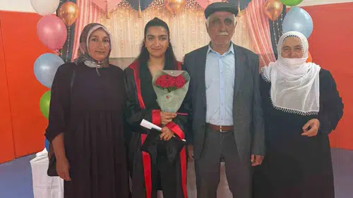 Muradiye’de mezuniyet coşkusu pilav günüyle taçlandı