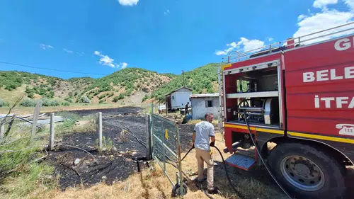Bingöl’de tarlada çıkan yangın korkuttu
