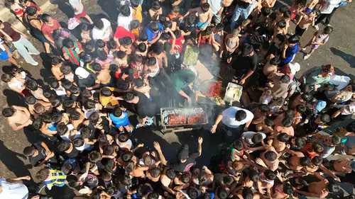 Diyarbakır'da havuz keyfi ciğer ziyafetiyle birleşti