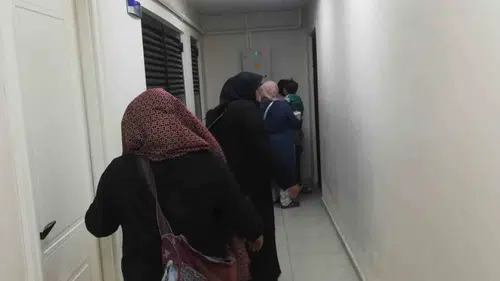 Elazığ zabıtasından cami önlerine dilenci baskını