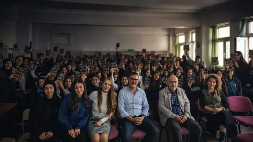 Diyarbakırlı öğrenciler 10 ülkeden arkadaşlarıyla kütüphaneleri canlandırdı