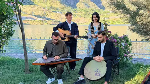 Şırnak Uludere'de silahların yerini dengbejlerin yanık sesleri aldı