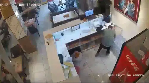Yüksekova'da kafeterya mutfağında şiddetli patlama