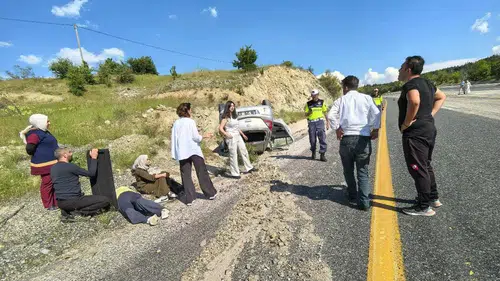 Elazığ Keban yolunda kaza üç kişi hastanelik oldu