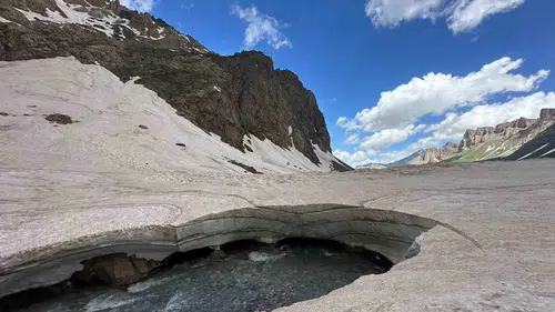 Cilo Dağları doğa tutkunlarını binlerce yıllık buzullarla buluşturdu