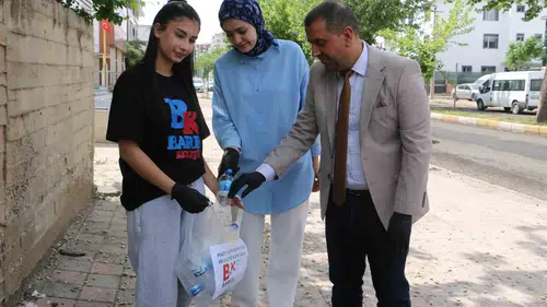Diyarbakırlı öğrenciler plastik atıklardan tekerlekli sandalye üretiyor