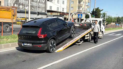 Diyarbakır Elazığ yolunda yayaya araç çarptı