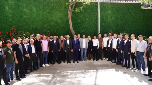 Şırnak Belediye Başkanı Yarka hac dönüşü görevine başladı