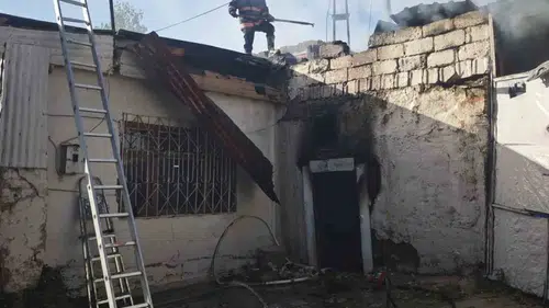 Van'da bir odunlukta çıkan yangın korku dolu anlar yaşattı