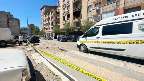 Elazığ’da dehşet anları Hafriyat kamyonu 10 aracı biçti