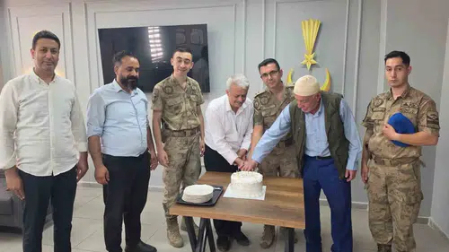 Sasonlu şehit babalarından jandarmaya anlamlı ziyaret