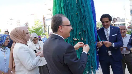 Çöp diye baktığımız her şey Siirt'te sanata dönüştü