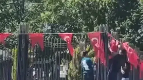 Elazığ’da üç çocuğun örnek davranışı kameralara yansıdı