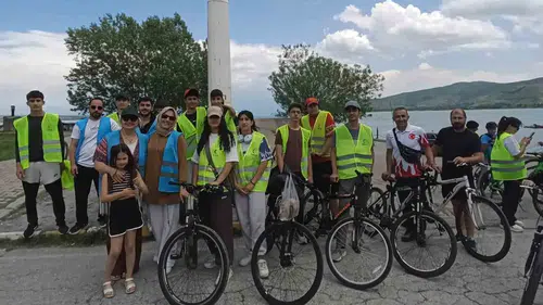Tatvan sahilinde bağımlılığa karşı pedal çevirdiler