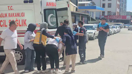 Elazığ’daki otel yangınında 10 kişi dumanlardan zehirlendi