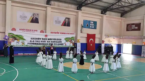 Muş’ta minik öğrencilerin ilk mezuniyet coşkusu