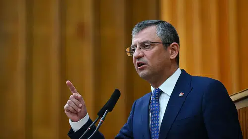 Siyasetin gündemi bir kez daha dokunulmazlık dosyalarıyla hareketlendi: CHP lideri Özel de listede