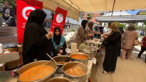 Yüksekovalı 47 hafız için ilçe halkı seferber oldu