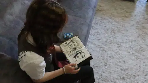 Diyarbakırlı ressam İrem hayallerine ulaşmak için destek bekliyor