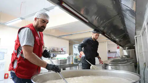 Elazığ Kızılay aşevinde aşure mesaisi başladı