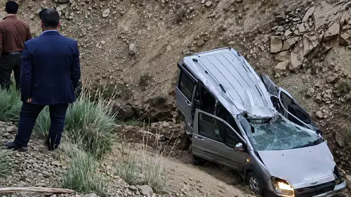 Van Başkale yolunda feci kaza
