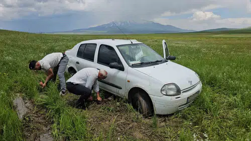 Bitlis'te gazeteciyi kurtarma operasyonu beş saat sürdü