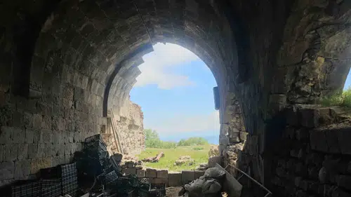Bitlis’teki 450 yıllık tarihi han yıkılmak üzere
