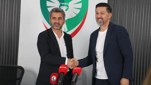 Amedspor Süper Lig için imzayı Besnik Hasi’ye attırdı