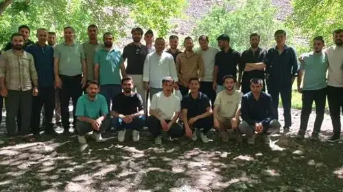 Hakkari'de umre ödüllü yarışmaya katılan gençlere doğada mola