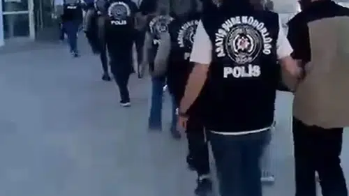 Banka görevlisiyiz diyerek dolandıran çete çökertildi