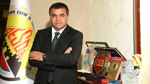 Esnaftan siyasilere çağrı Kavgayı bırakın ekonomiye odaklanın