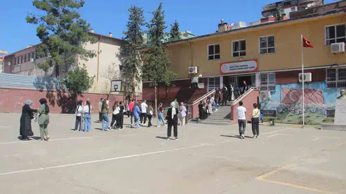Şanlıurfa’da TYT sınav maratonu başladı