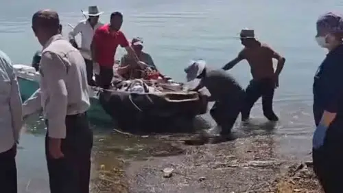 Siirt’te zorlu kurtarma operasyonu göl üzerinden yapıldı