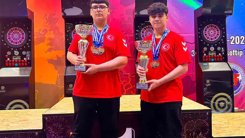 Elazığlı genç sporcu Avrupa dart sahnesini fethetti