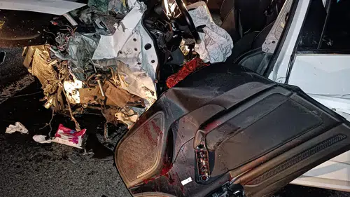 Ağrı Eleşkirt yolunda feci kaza 6 kişi yaralandı