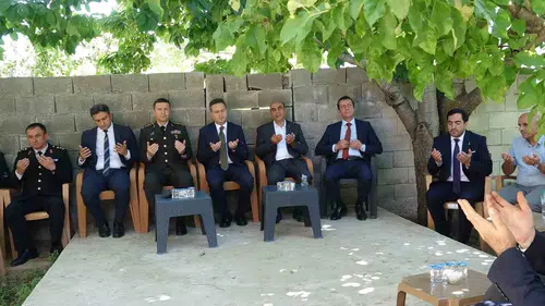 Ercişli şehit Halil Hamuryen kabri başında dualarla yad edildi